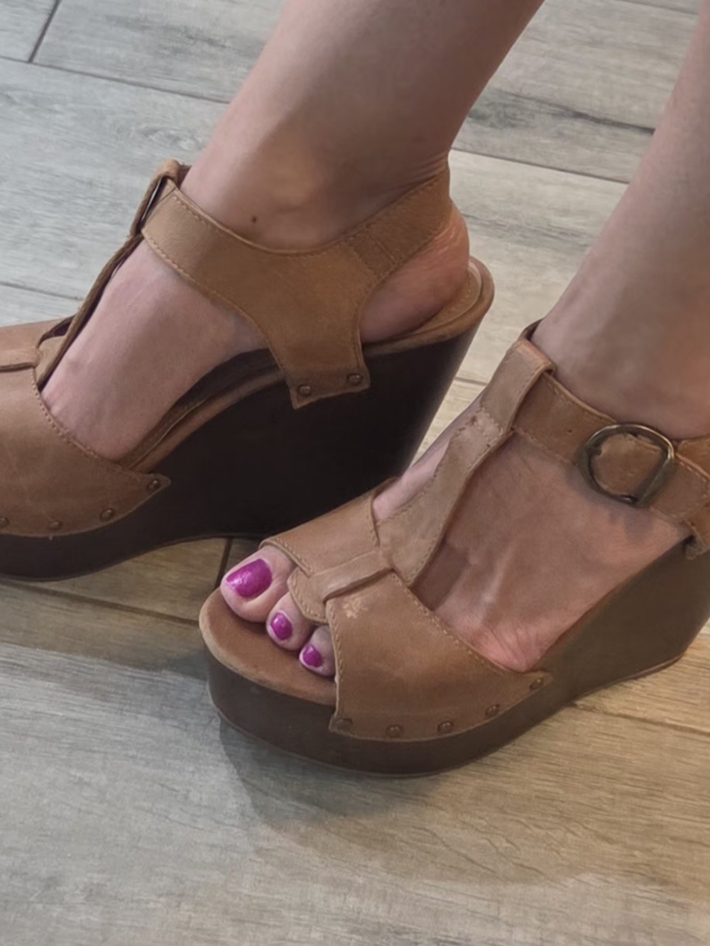 Steve Madden Tan Leather Platform Wedge Sandals